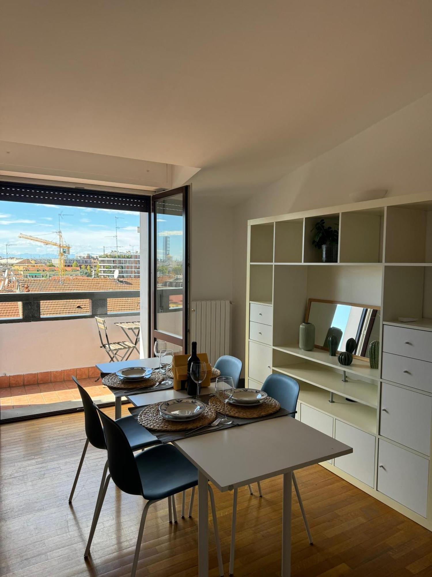 Appartamento Isola- Attico Con Balcone Milão Exterior foto
