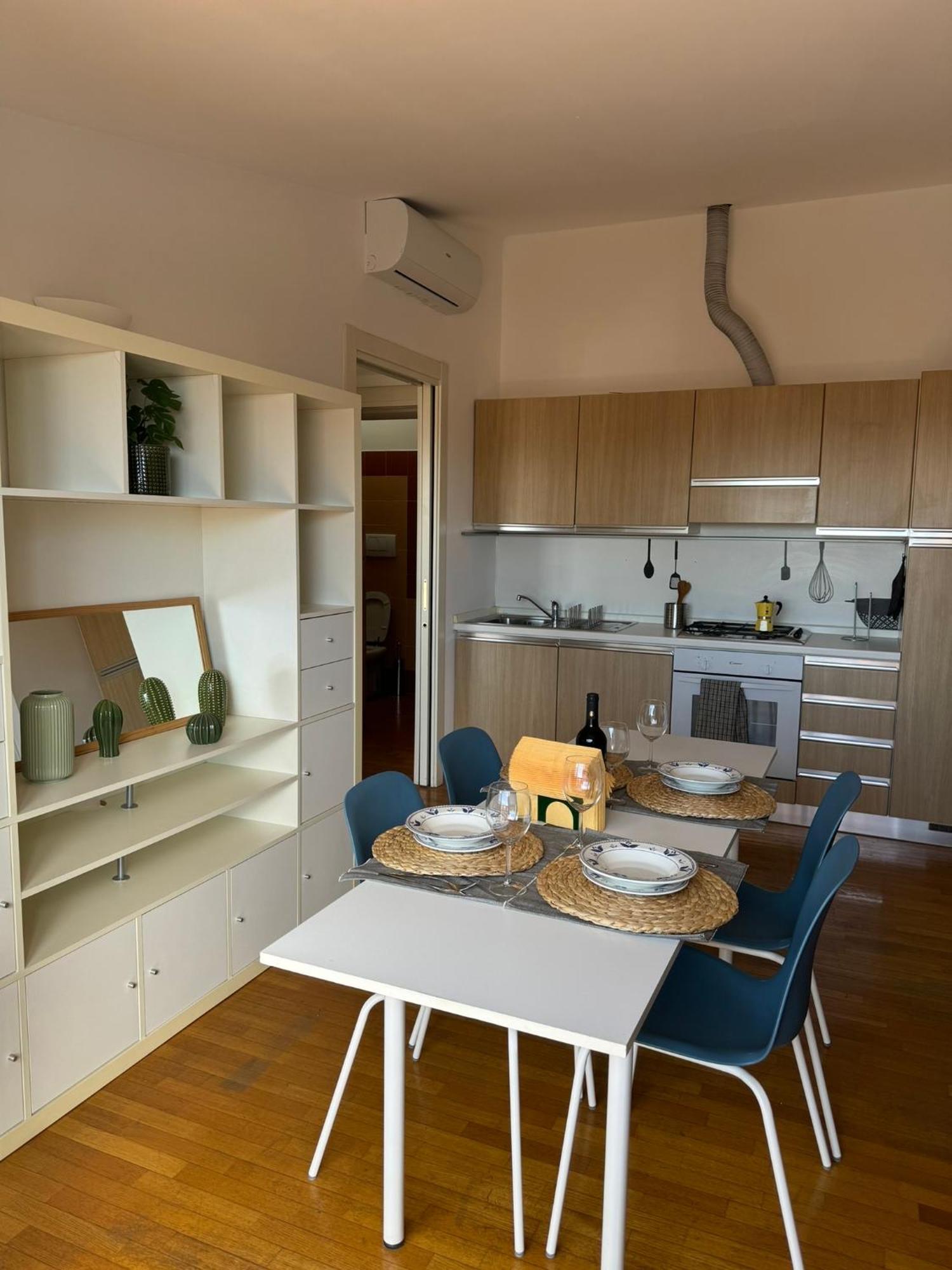 Appartamento Isola- Attico Con Balcone Milão Exterior foto